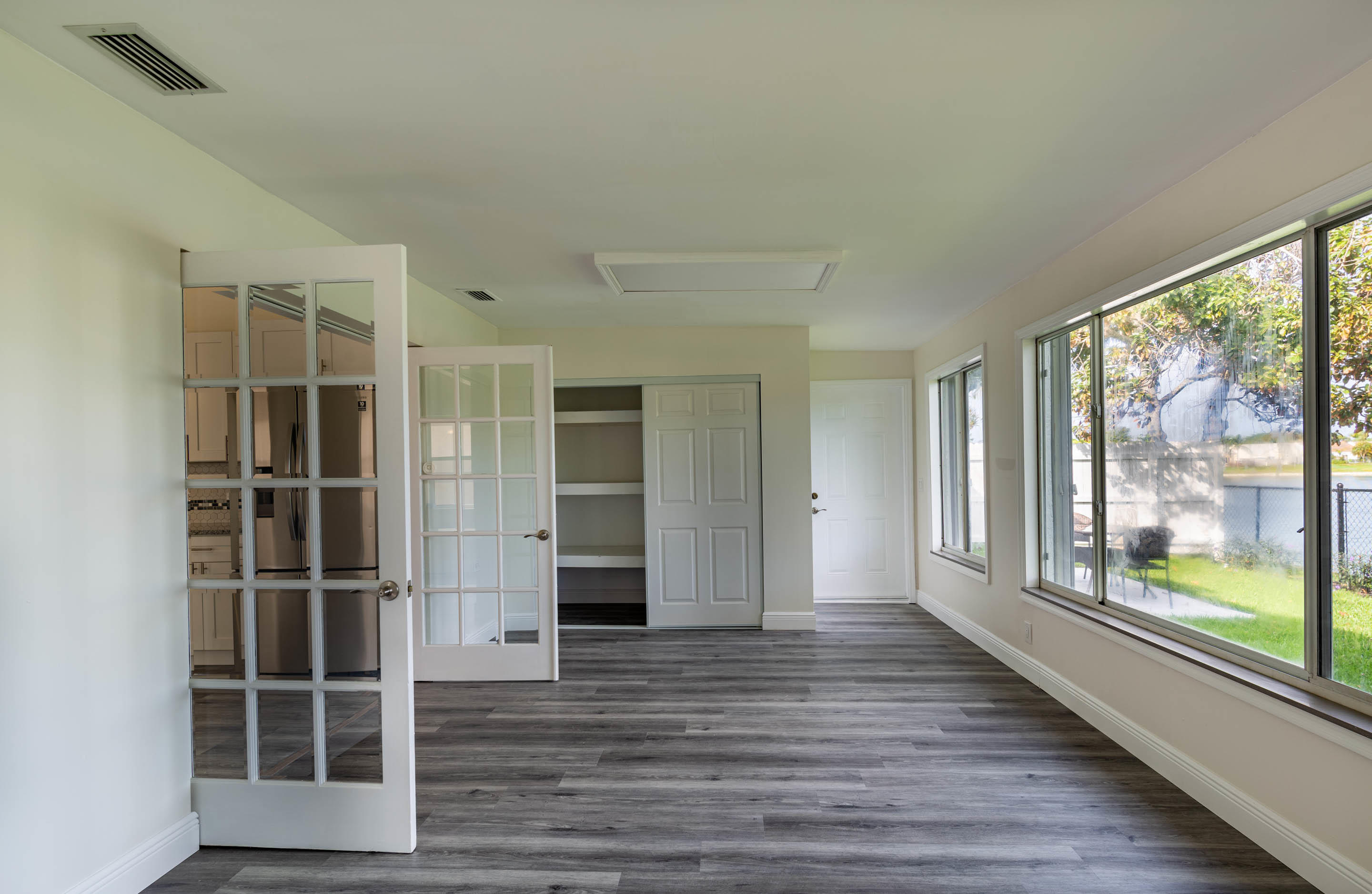 23040 Floralwood Lane Boca Raton, FL 33433 - Photo 6 of 26 Living Room