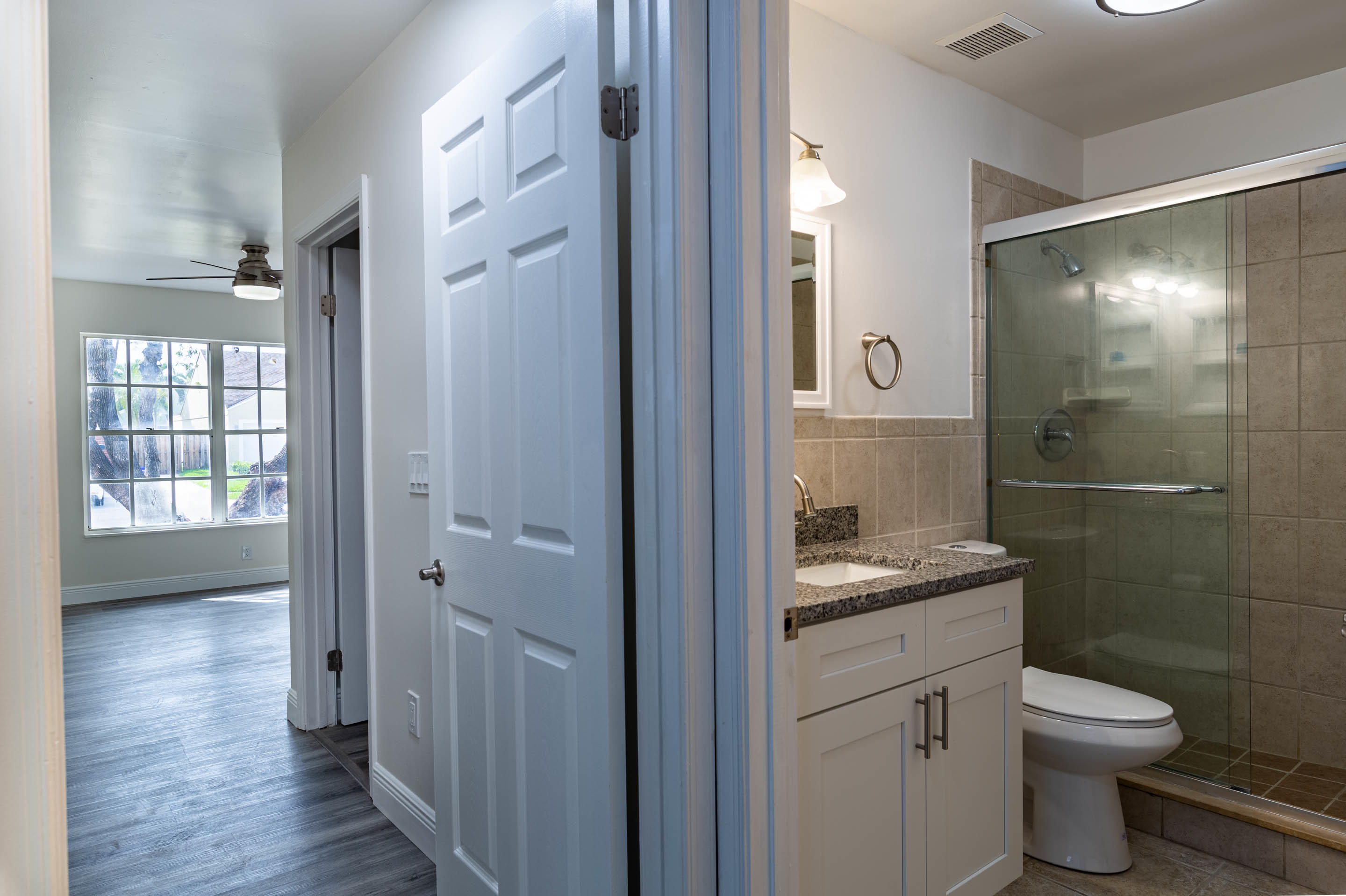 23040 Floralwood Lane Boca Raton, FL 33433 - Photo 9 of 26 Guest Bath