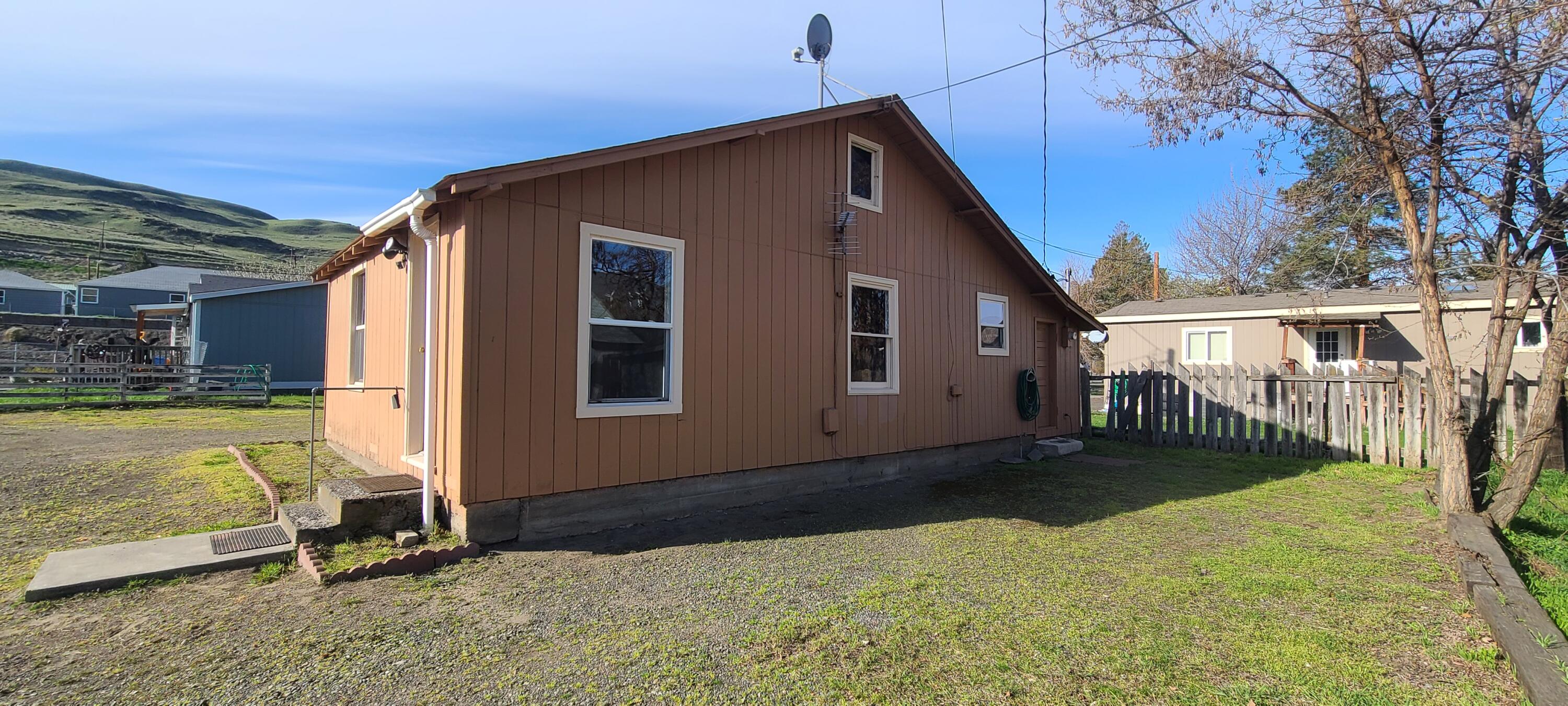 406.5 Vista Drive Rufus, OR 97050 - Photo 13 of 13 20220331_093149
