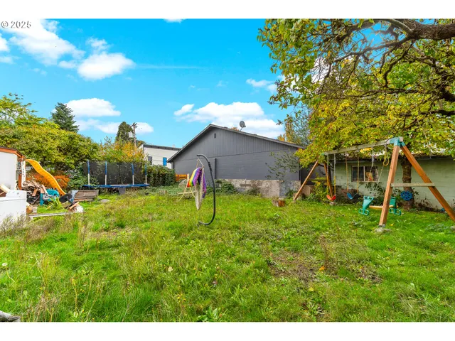 $299,000 | 2026 C Street, Washougal, WA 98671