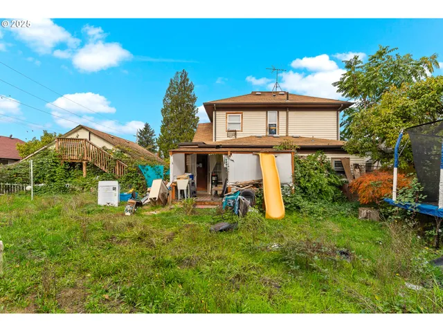 $299,000 | 2026 C Street, Washougal, WA 98671