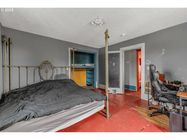 $299,000 | 2026 C Street, Washougal, WA 98671