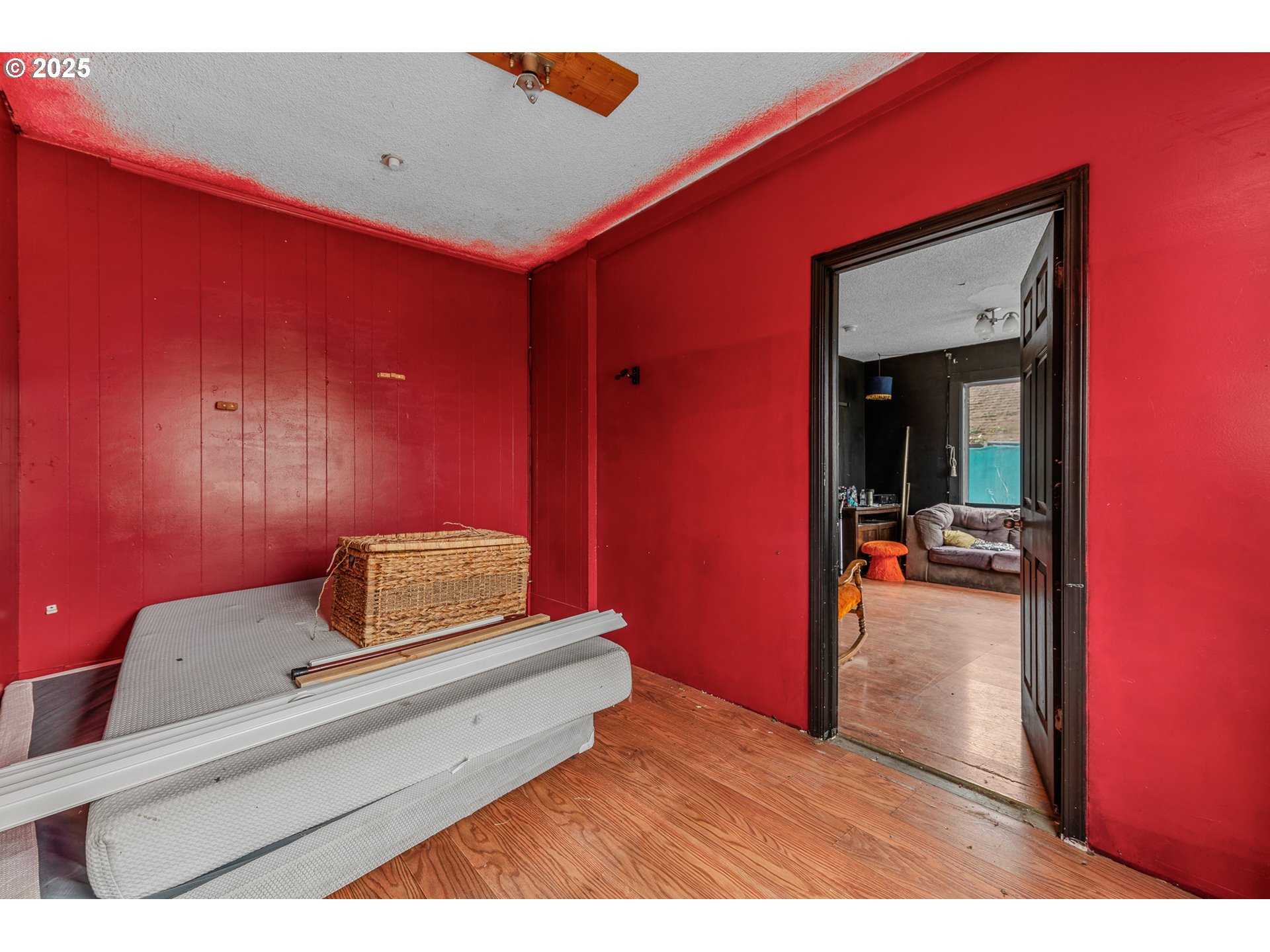 2026 C Street Washougal, WA 98671 - Photo 3 of 36 a living room with furniture