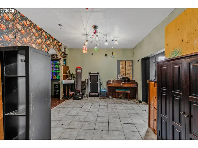 $299,000 | 2026 C Street, Washougal, WA 98671