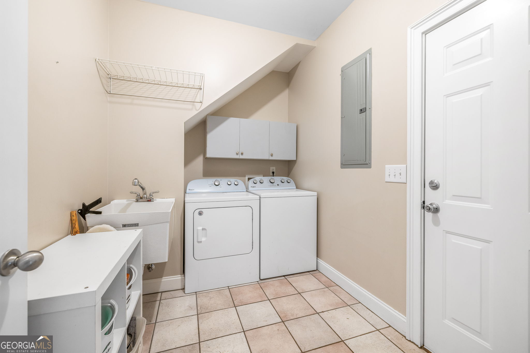 274 Hopes Circle Demorest, GA 30535 - Photo 26 of 53 a utility room with dryer and washer