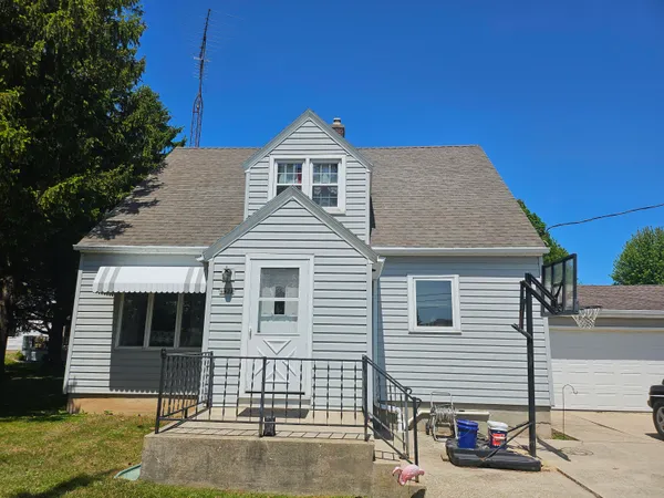 $240,000 | 4428 Menasha Avenue, Manitowoc, WI 54220