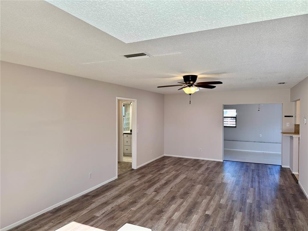 1516 Olympia Road Venice, FL 34293 - Photo 7 of 50 Gallery Image 7