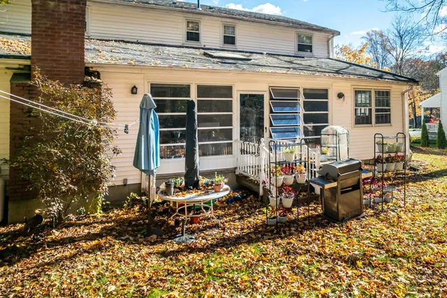 a view of yard with tree