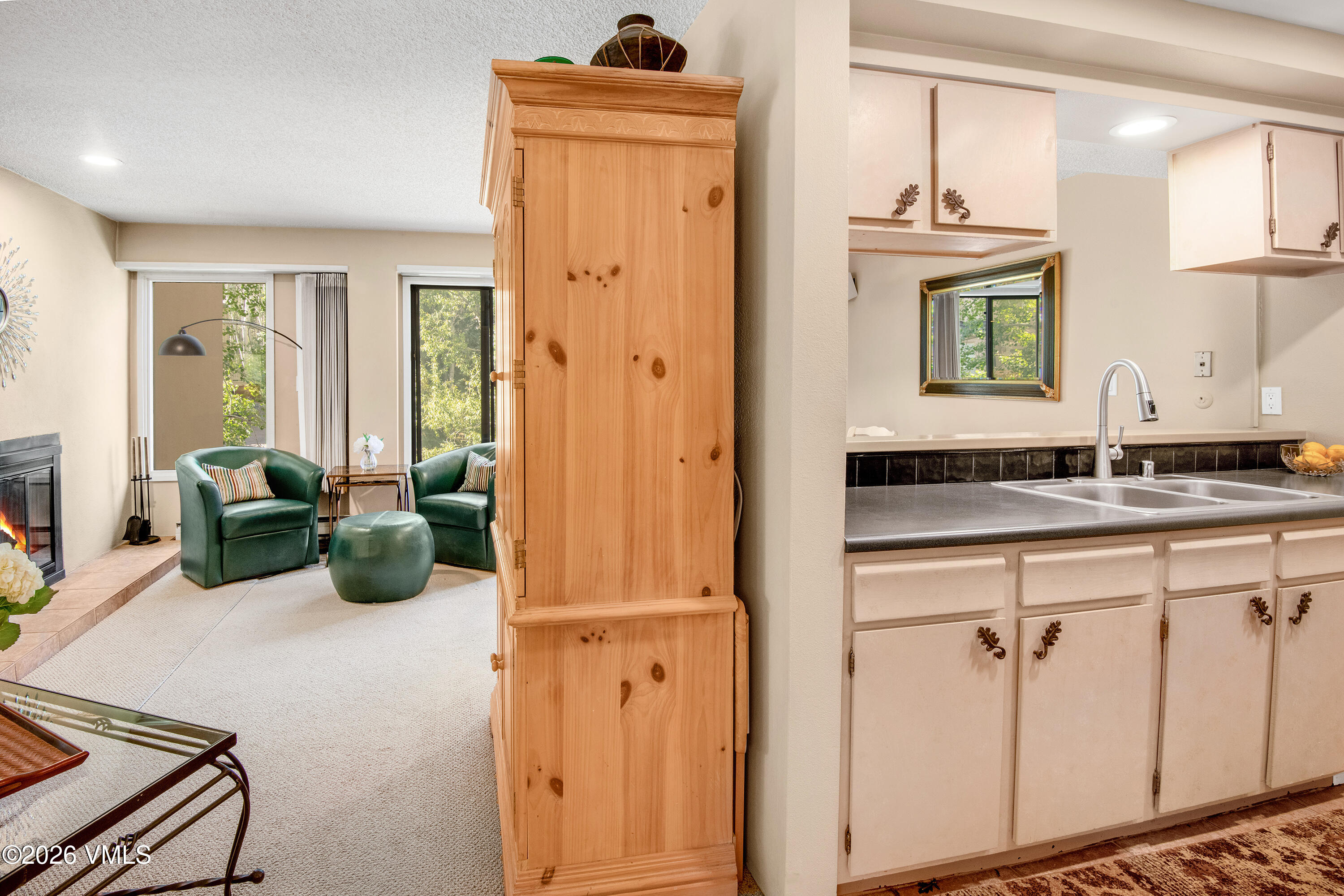 1650 Fall Ridge Road, Unit 304 Vail, CO 81657 - Photo 11 of 33 Kitchen