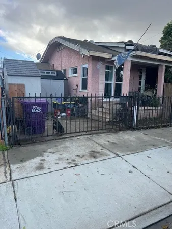 $879,000 | 1876 Myrtle Avenue, Long Beach, CA 90806