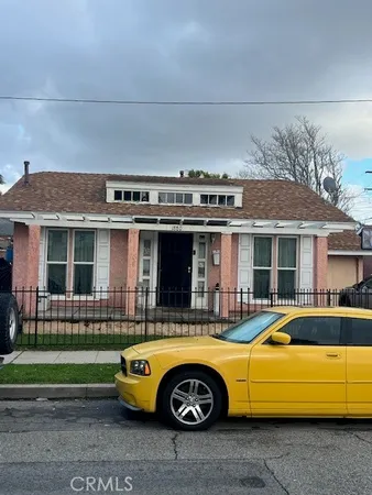 $879,000 | 1876 Myrtle Avenue, Long Beach, CA 90806