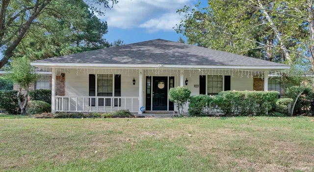 $229,000 | 2412 Somersworth Drive, Shreveport, LA 71118