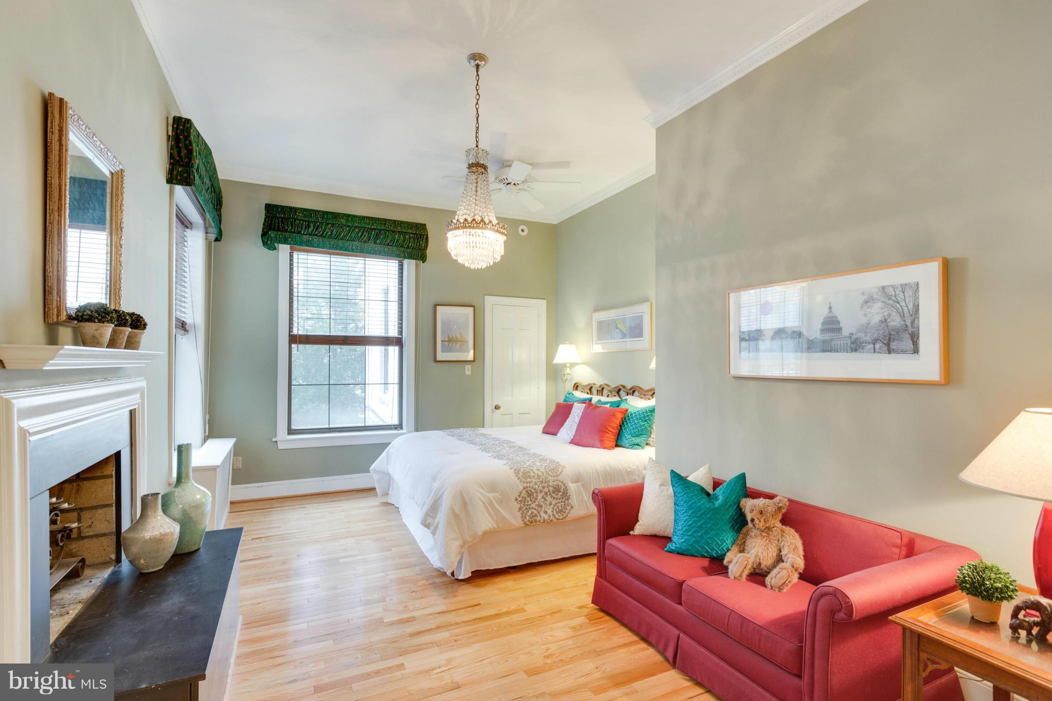2031 Q Street Northwest, Unit 2 Washington, DC 20009 - Photo 11 of 16 Bedroom (Master)