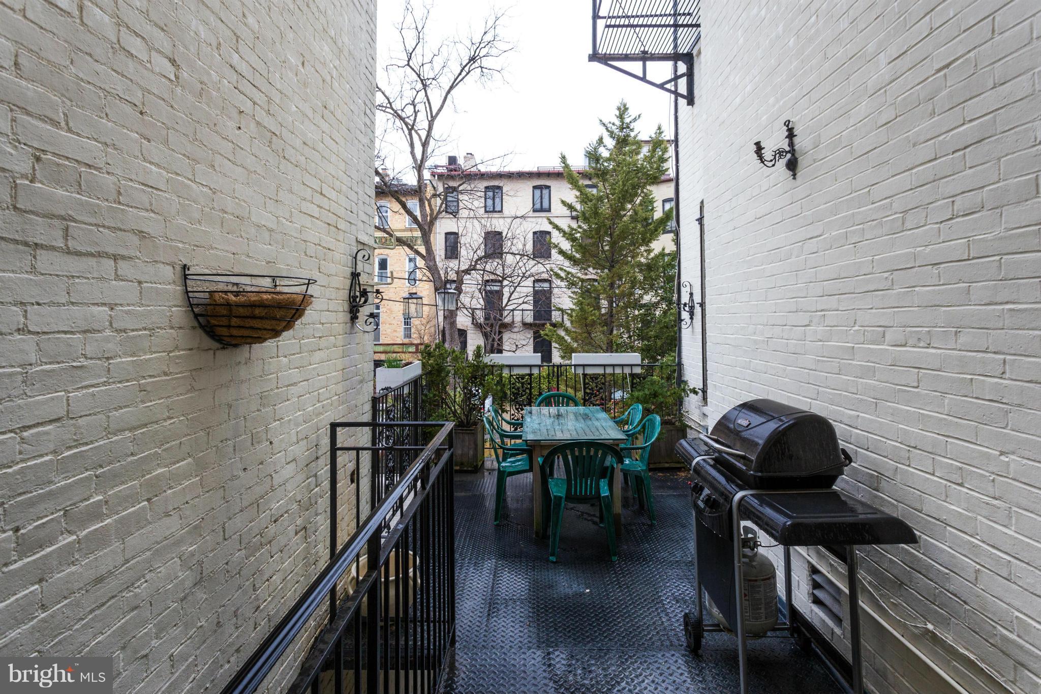 2031 Q Street Northwest, Unit 2 Washington, DC 20009 - Photo 15 of 16 Exterior (General)