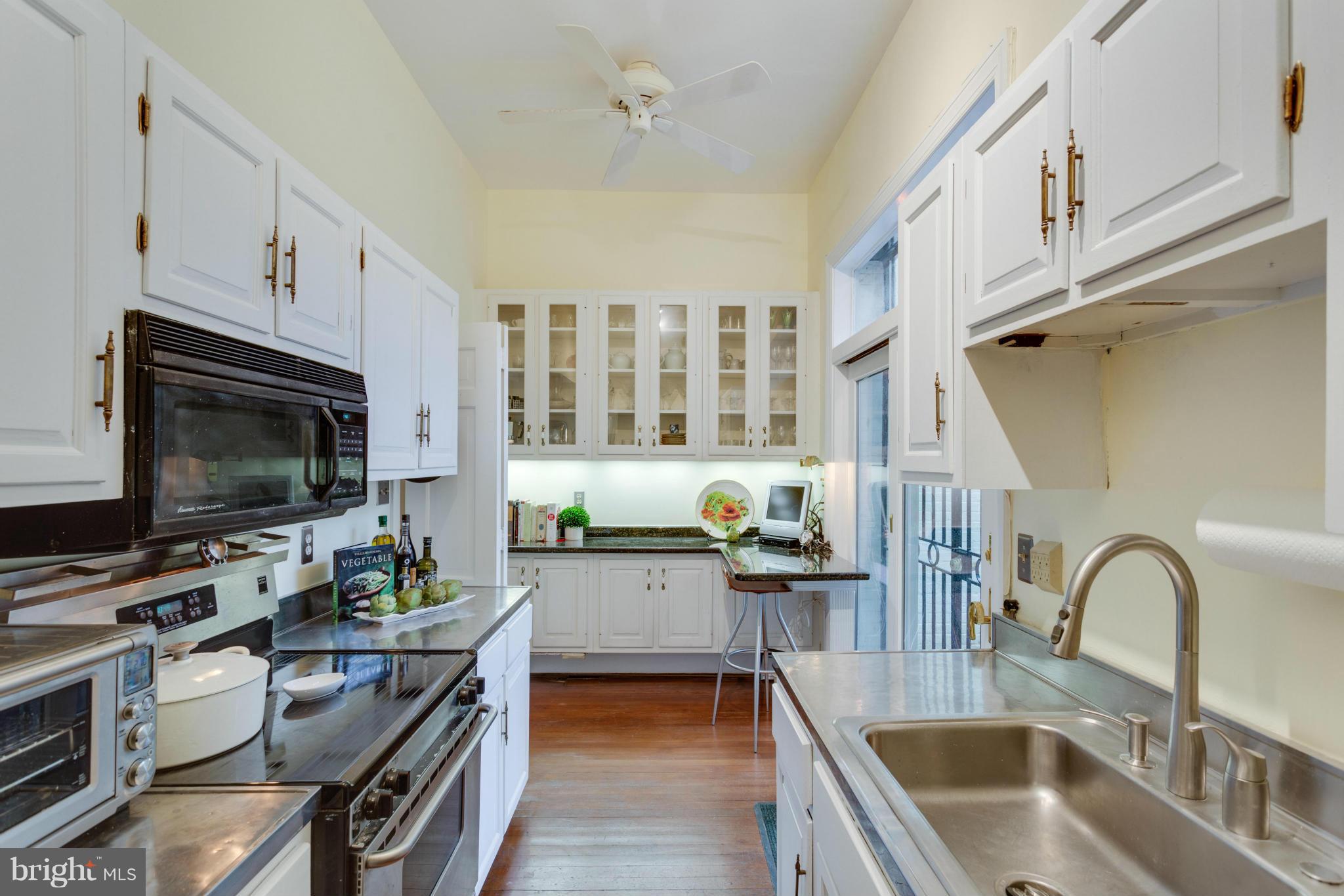 2031 Q Street Northwest, Unit 2 Washington, DC 20009 - Photo 9 of 16 Kitchen