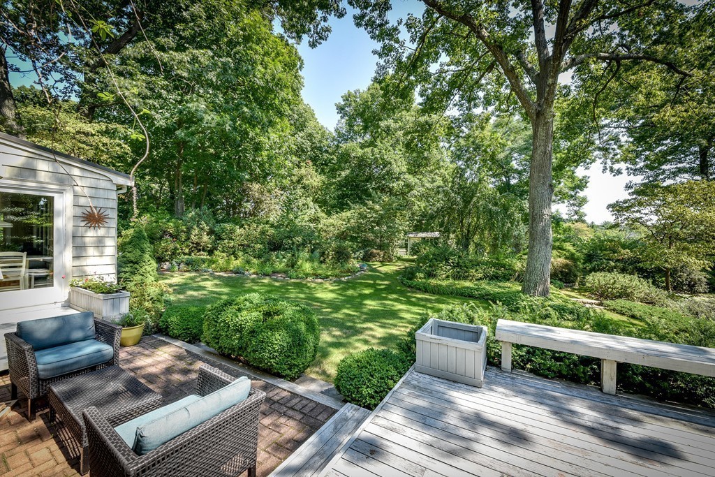 30 Thackeray Road Wellesley, MA 02481 - Photo 23 of 29