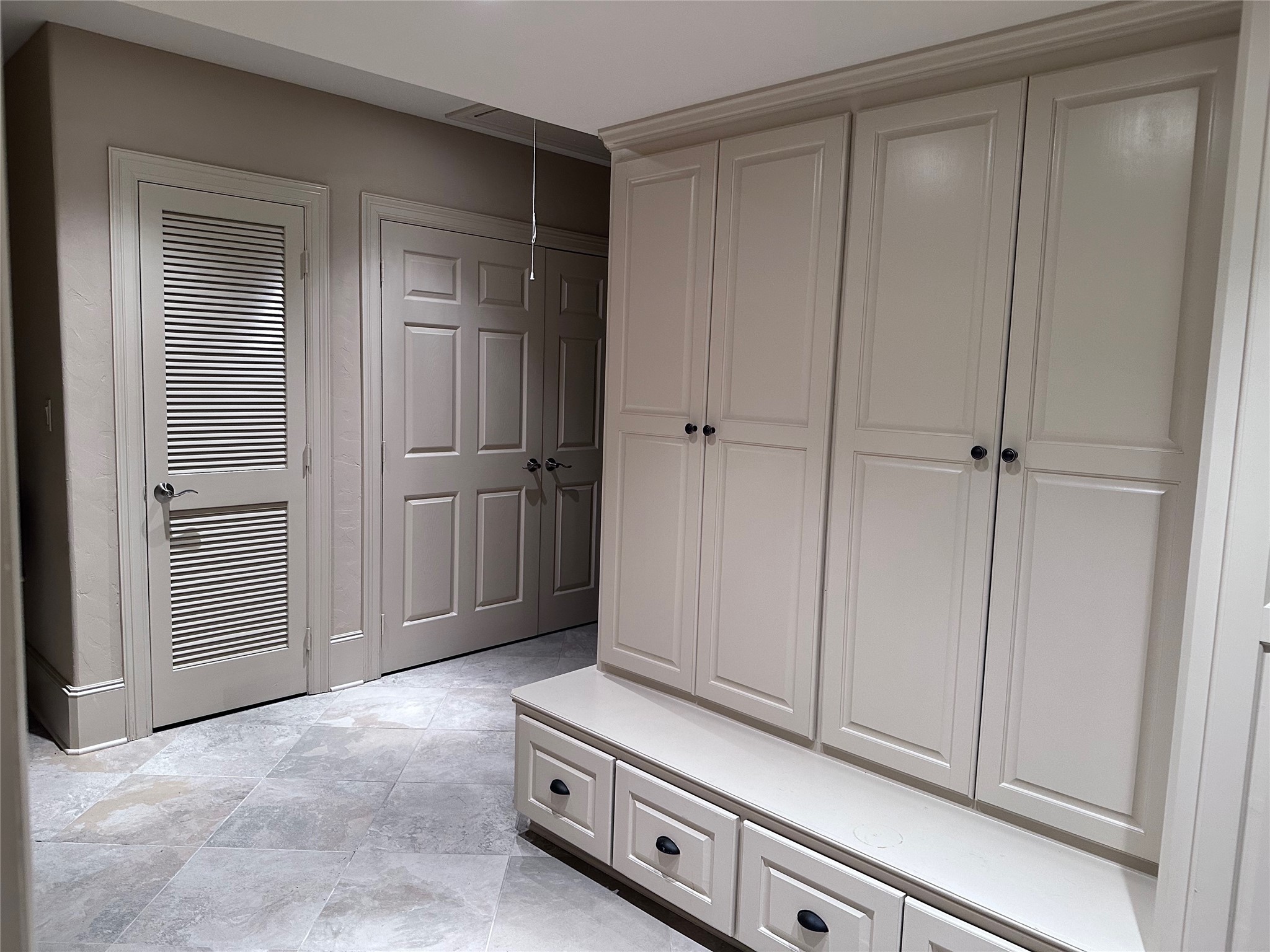 2904 Red Bluff Road Seabrook, TX 77586 - Photo 7 of 16 a view of an empty room and closet area