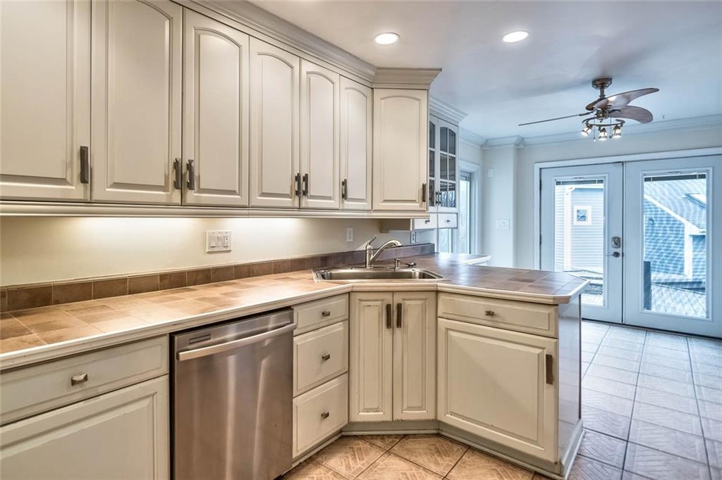 4466 Middle Road Allison Park, PA 15101 - Photo 16 of 24 Gallery Image 16