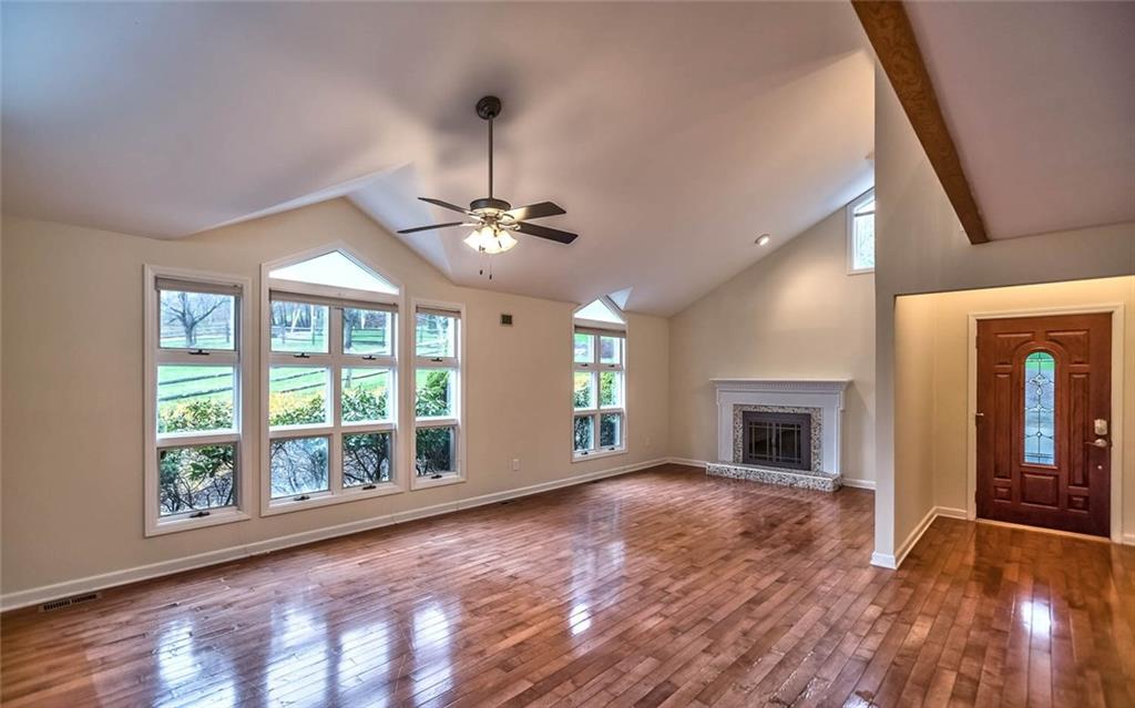 4466 Middle Road Allison Park, PA 15101 - Photo 6 of 24 Gallery Image 6