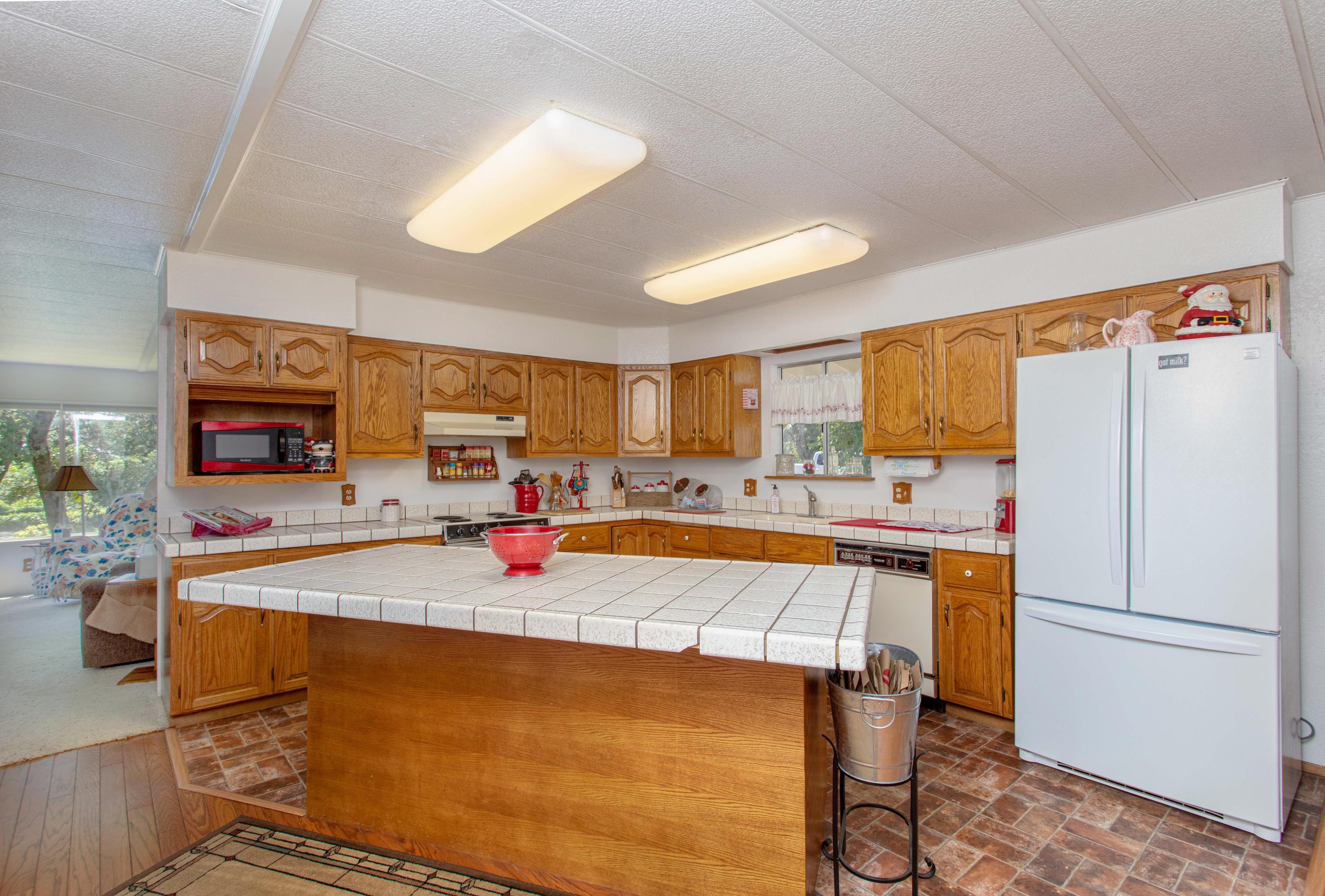 6291 Saddle Trl Road Anderson, CA 96007 - Photo 8 of 41 254A2969-Edit