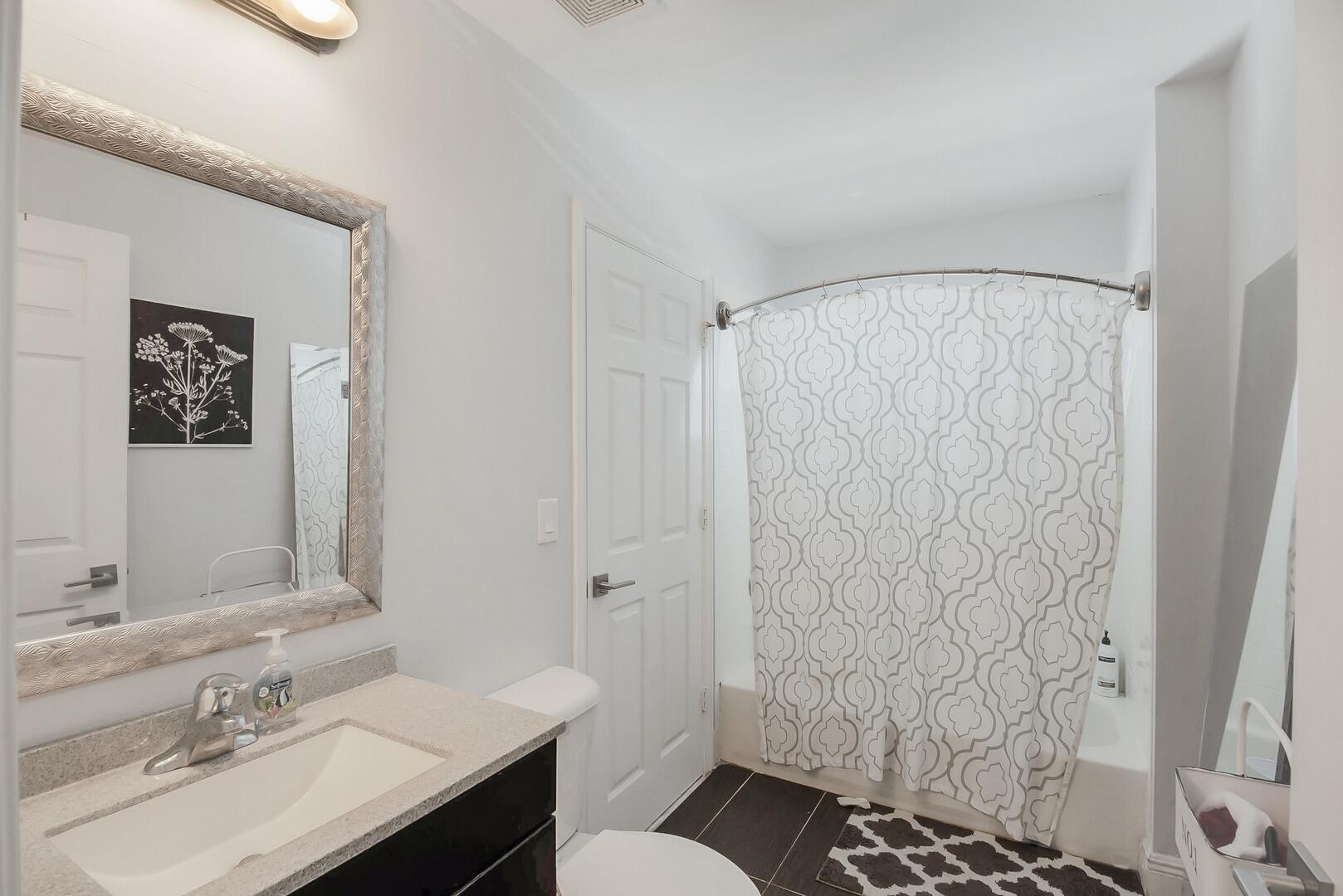 7673 Spatterdock Drive Boynton Beach, FL 33437 - Photo 24 of 50 3rd Bathroom
