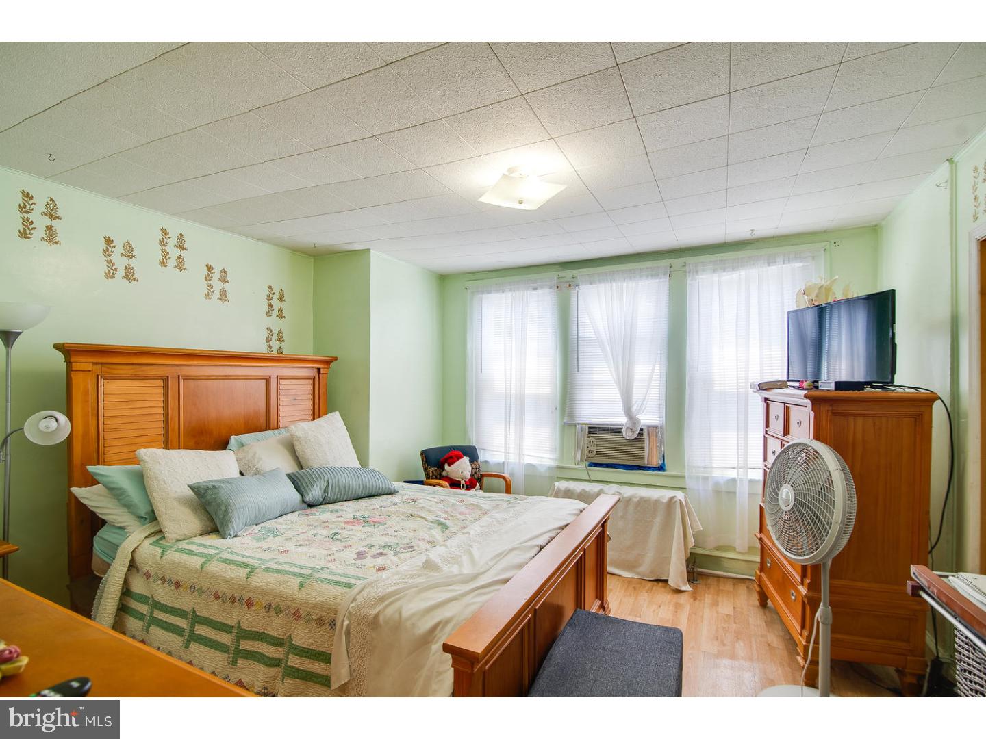 4207 Decatur Street Philadelphia, PA 19136 - Photo 10 of 18 Bedroom - Main