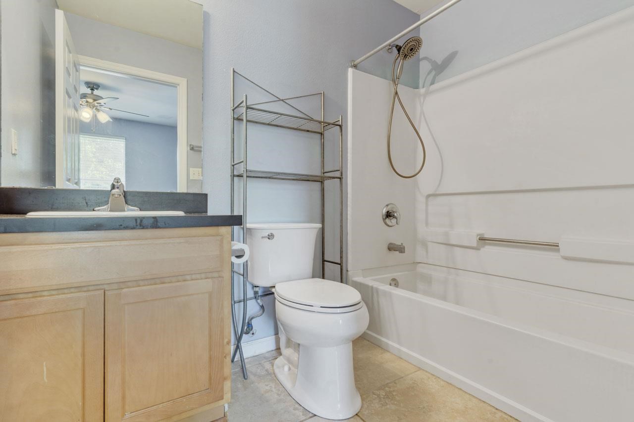 1417 Pullen Road, Unit 306 Tallahassee, FL 32303 - Photo 9 of 20 Gallery Image 9