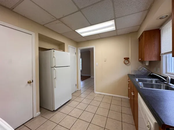 $1,000 | 905 Lincoln Avenue, Unit B, Evansville, IN 47713