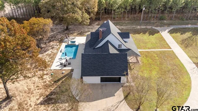 a view of a outdoor space