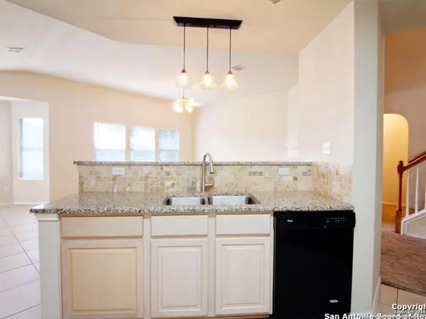 $2,250 | 7326 Tamburo Trail, San Antonio, TX 78266