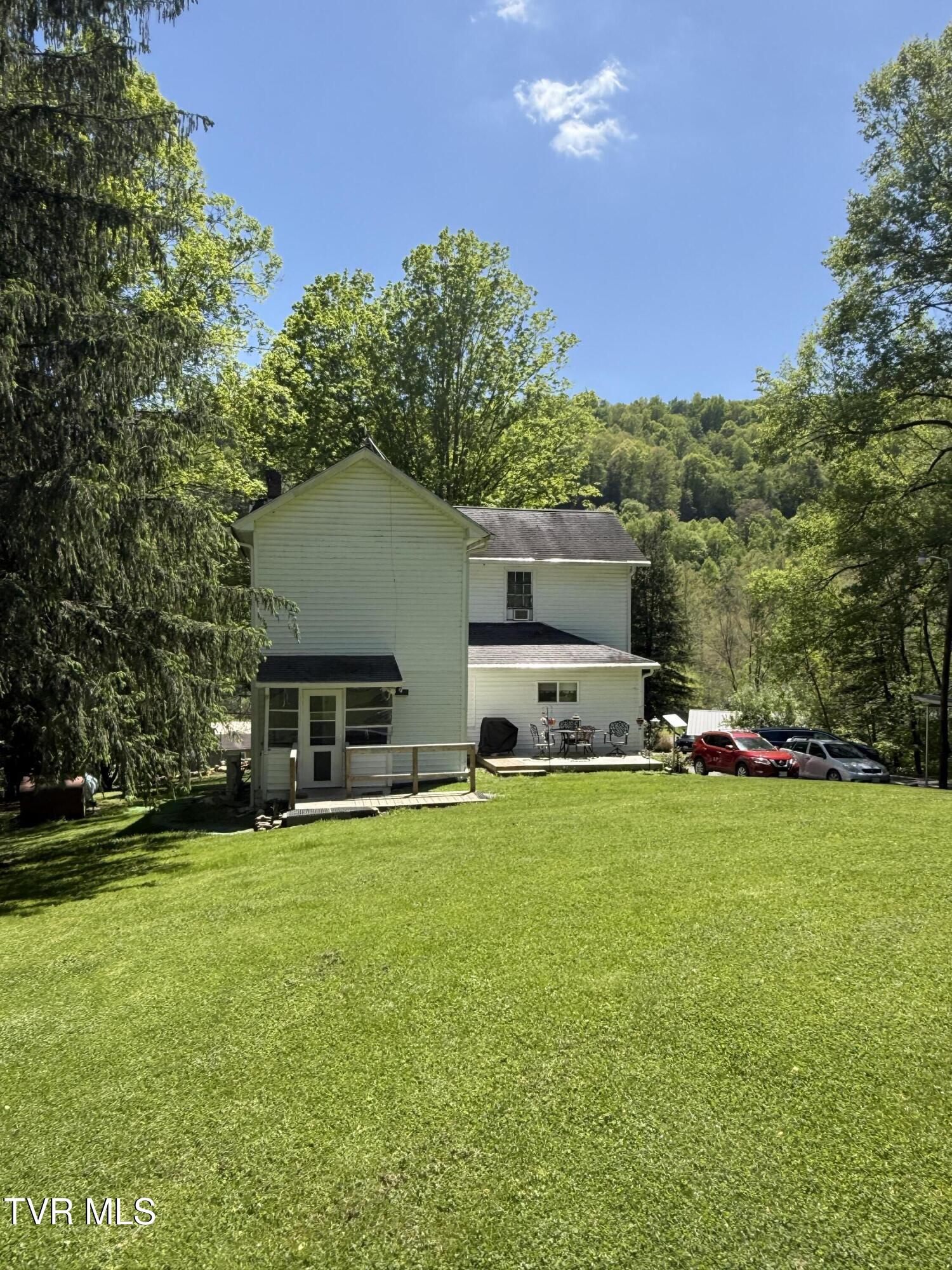 5912 Dunbar Road Appalachia, VA 24216 - Photo 20 of 27 Back of House