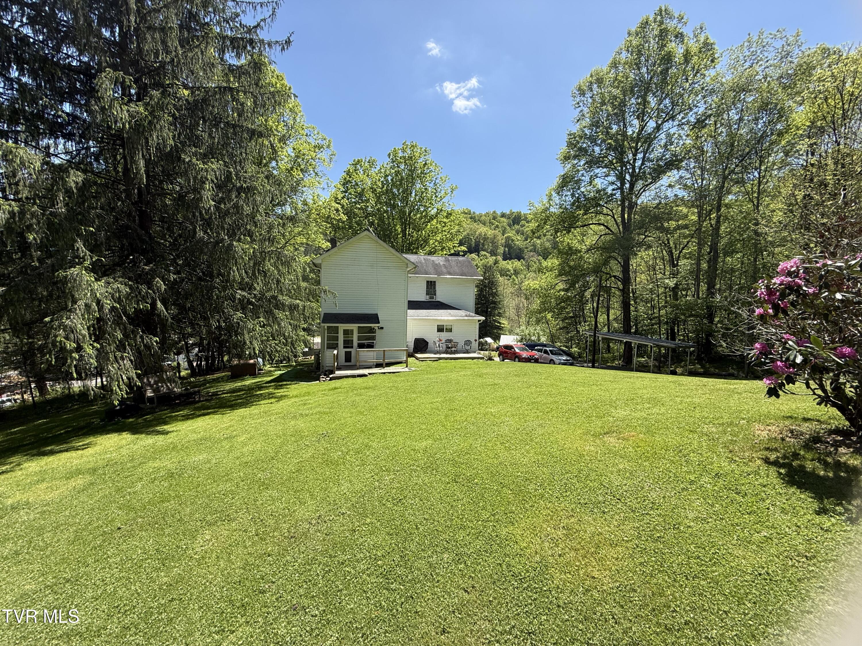 5912 Dunbar Road Appalachia, VA 24216 - Photo 21 of 27 Back Yard