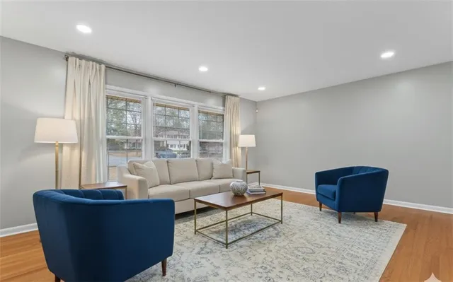 a view of livingroom with washer and dryer
