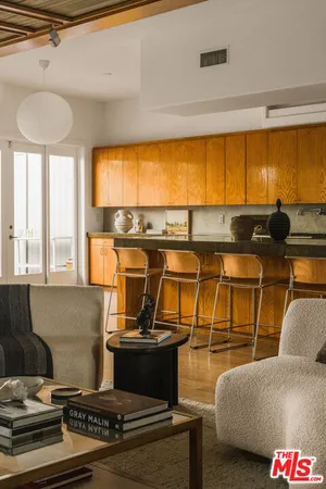 $2,250,000 | 120 Pacific Avenue, Venice, CA 90291