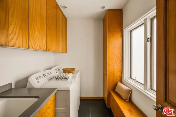 $2,250,000 | 120 Pacific Avenue, Venice, CA 90291