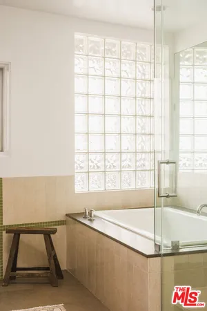 $2,250,000 | 120 Pacific Avenue, Venice, CA 90291