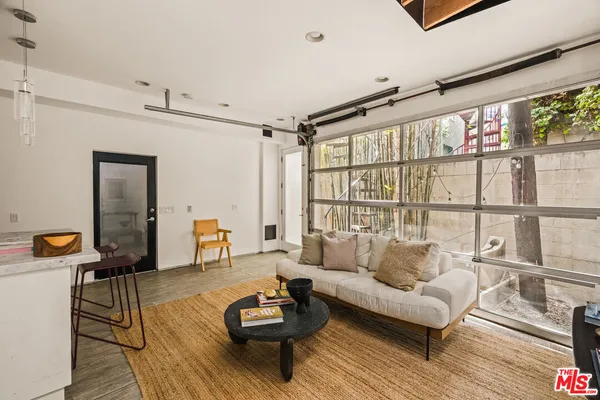 $2,250,000 | 120 Pacific Avenue, Venice, CA 90291