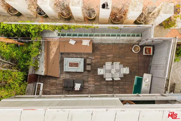 $2,250,000 | 120 Pacific Avenue, Venice, CA 90291