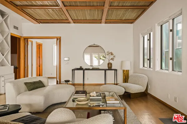 $2,250,000 | 120 Pacific Avenue, Venice, CA 90291