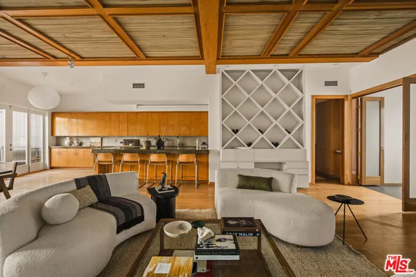 $2,250,000 | 120 Pacific Avenue, Venice, CA 90291