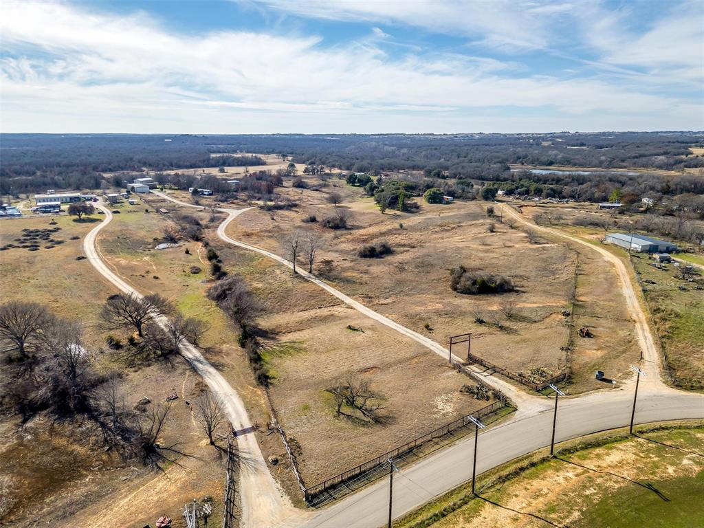 2040 Erwin Road Poolville, TX 76487 - Photo 10 of 40 Gallery Image 10