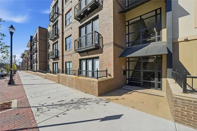 $329,900 | 5300 Peachtree Road, Unit 2510, Atlanta, GA 30341