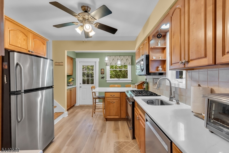 1141 Gresham Road Plainfield, NJ 07062 - Photo 11 of 43