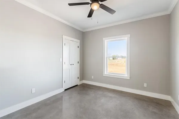 $699,900 | 324 Compton Road, Crawford, TX 76638