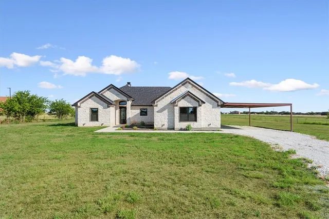 $699,900 | 324 Compton Road, Valley Mills, TX 76689