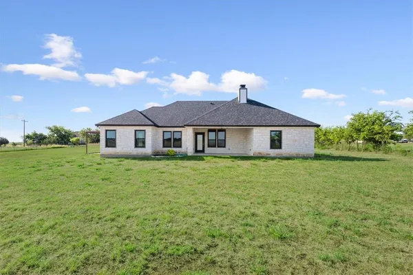 $699,900 | 324 Compton Road, Crawford, TX 76638