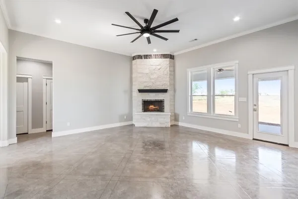 $699,900 | 324 Compton Road, Crawford, TX 76638