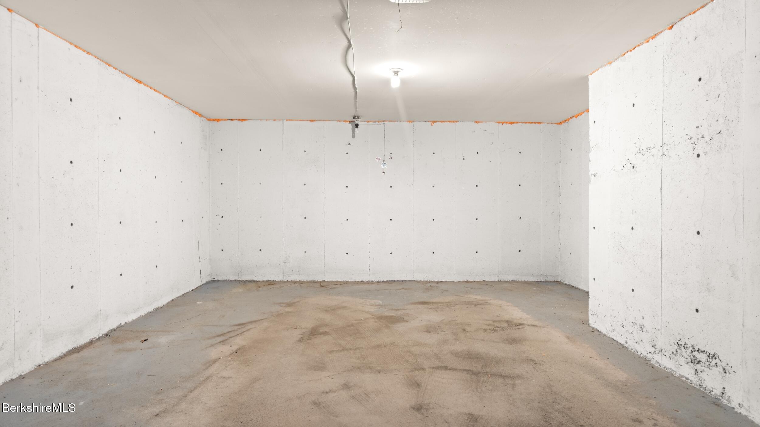 26 Churchill Crest Pittsfield, MA 01201 - Photo 14 of 16 a view of an empty room