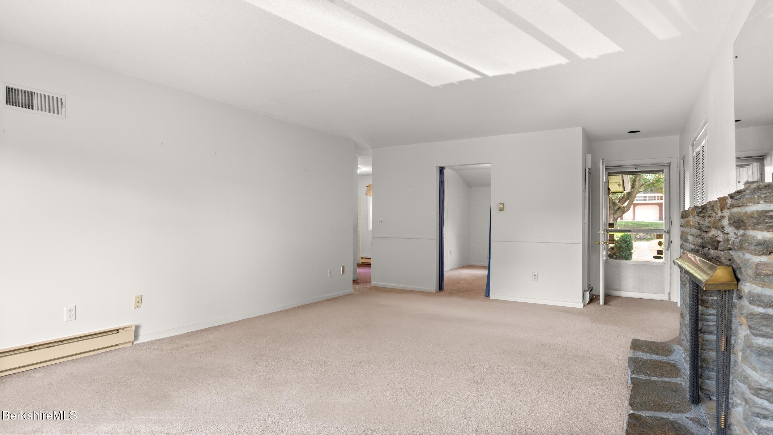 26 Churchill Crest Pittsfield, MA 01201 - Photo 6 of 16 an empty room with closet