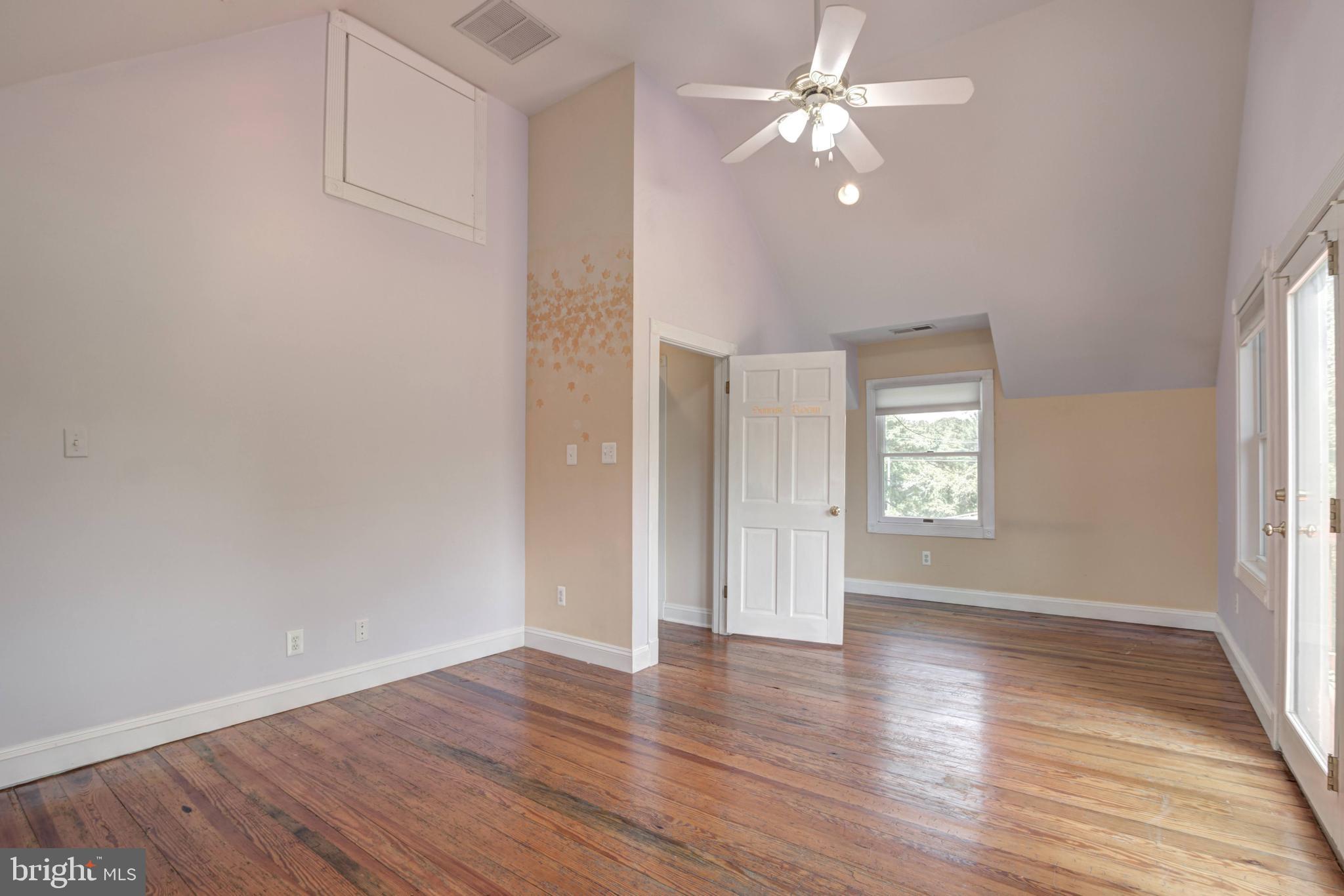 7433 Clifton Road Clifton, VA 20124 - Photo 17 of 98 Gallery Image 17